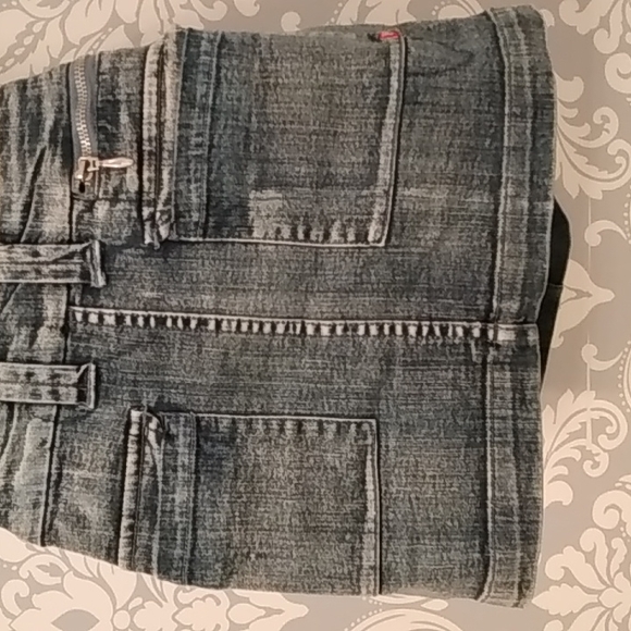 Buffalo by David Bitton, Acid Washed Micro-Mini - Picture 4 of 5